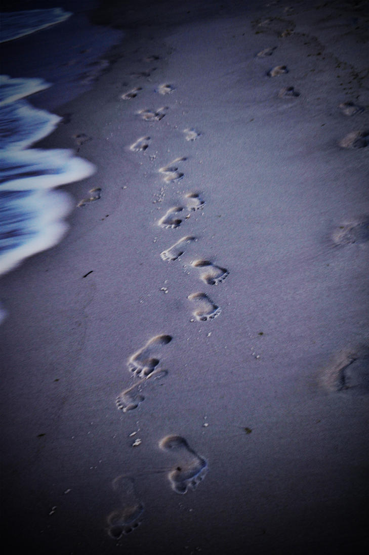 Footprints in the Sand by sadelbrid on DeviantArt